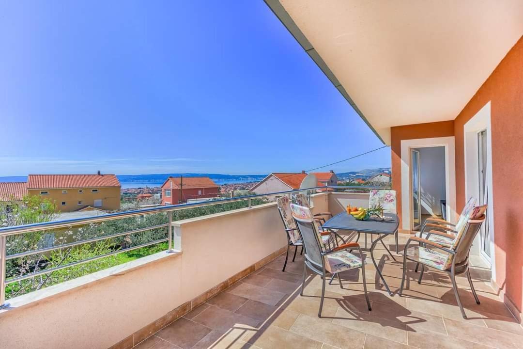Villa Ivano With Sea&Mountain View Каштел-Стари Экстерьер фото